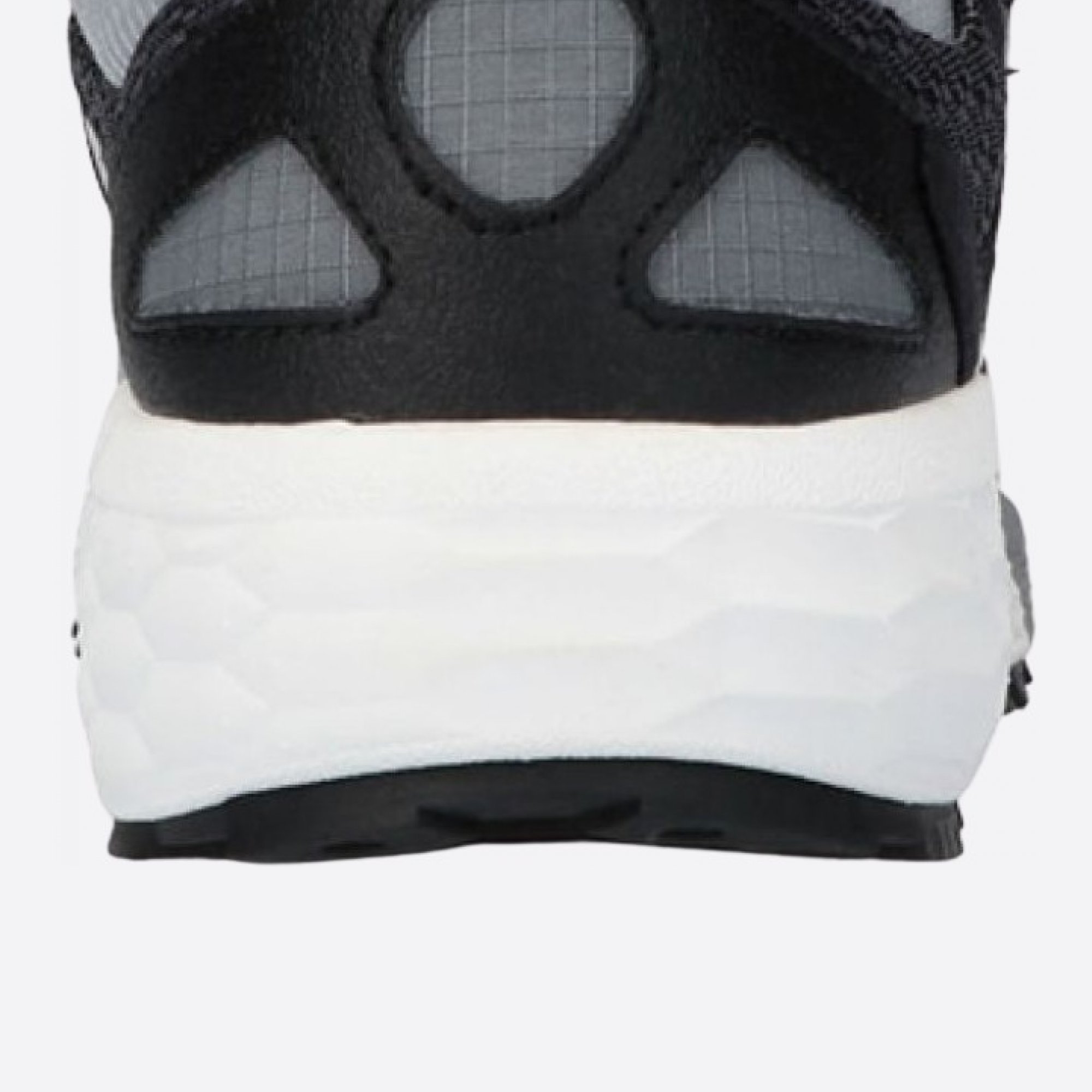 Pánske sivé tenisky New Balance MTCRGRG2-2E zadná strana
